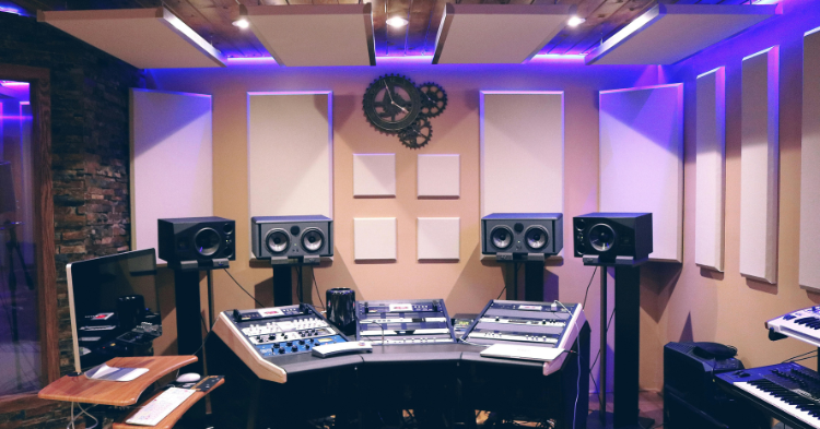 melodic techno studio